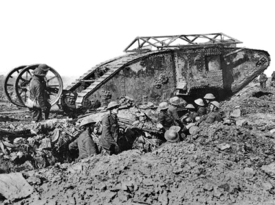 British_Mark_I_male_tank_Somme_25_September_1916_w400
